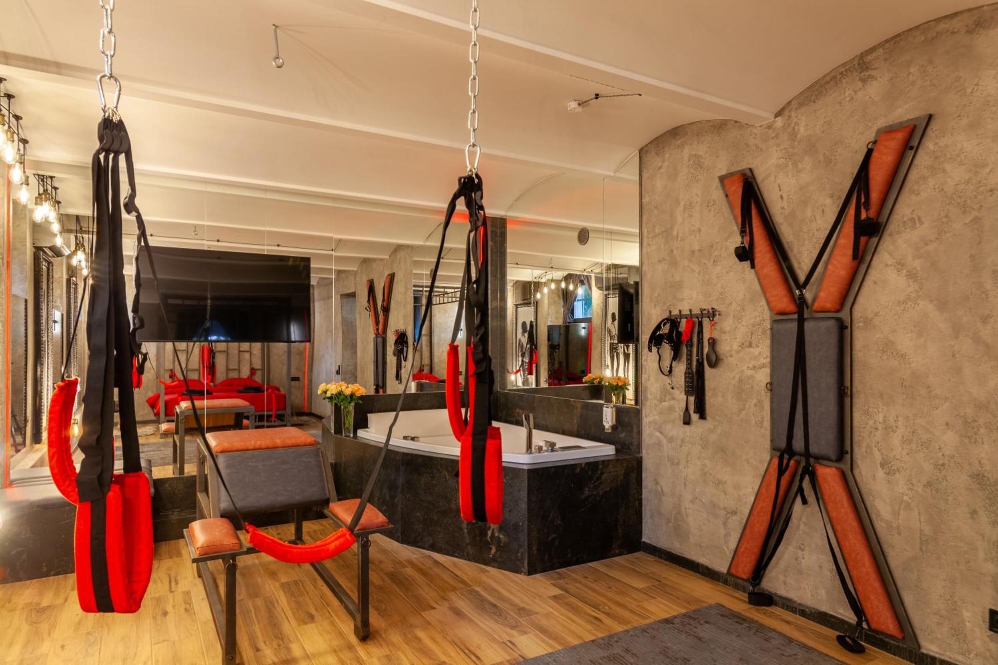 Royal Hot Jucuzzi Apartment Lviv Exterior foto